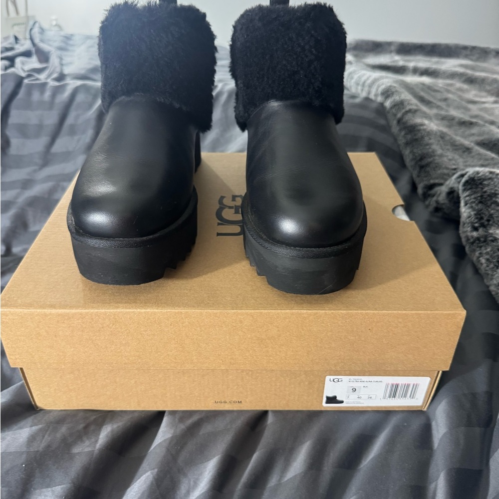 UGG Women's Black Winter Boots Alina